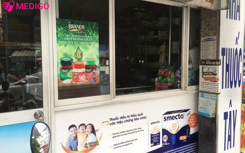 Nha-thuoc-luon-phuc-vu-nhanh-chong-than-thien