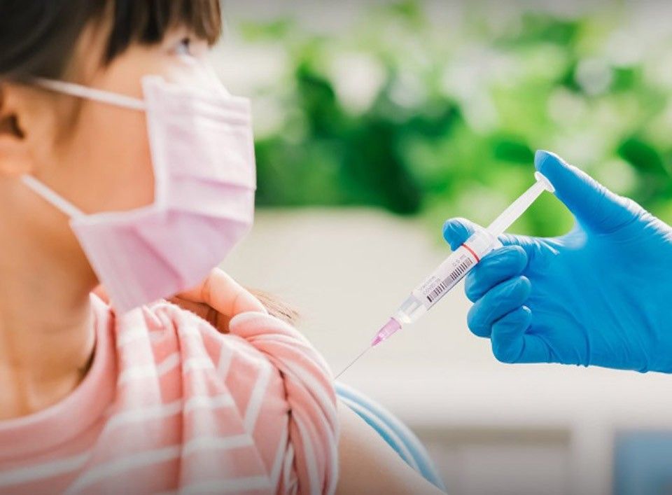 Phụ huynh cần làm gì khi con tiêm vaccine Covid-19?