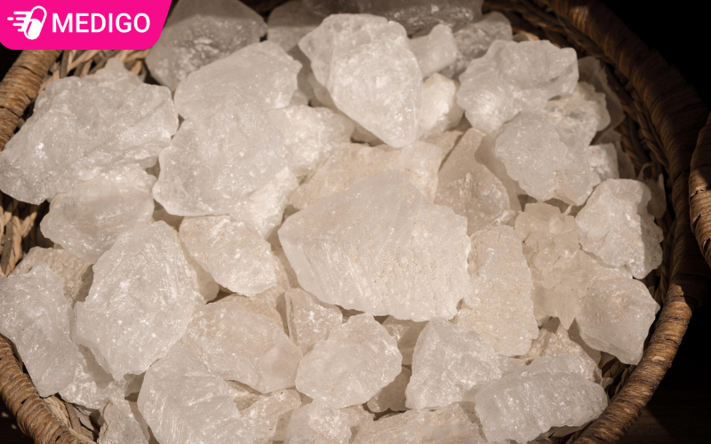 Bạch phàn (phèn chua) mang lại nhiều lợi ích cho sức khỏe nếu dùng đúng cách