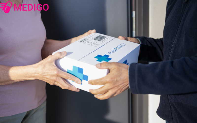 Dich-vu-giao-thuoc-tan-nha-24-24