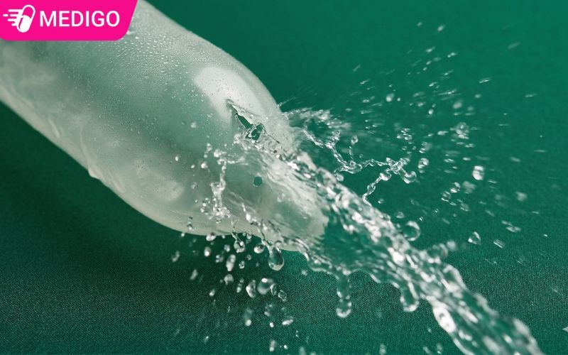 Rách bao cao su khi đang uống thuốc tránh thai có sao không? Cách xử lý đúng