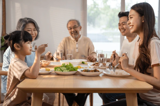 Tao-khong-khi-vui-ve-trong-bua-an 