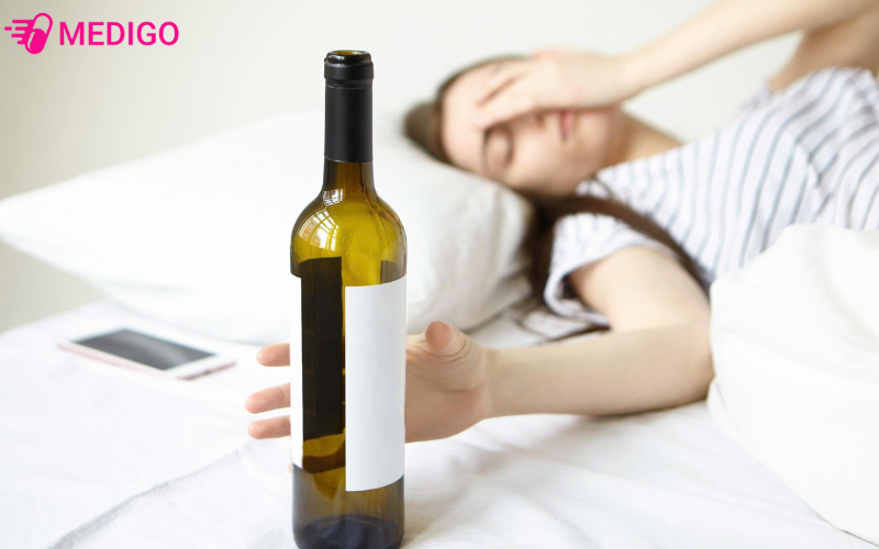 khong-de-bung-doi-khi-uong-ruou