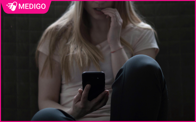 Mang-xa-hoi-cung-co-the-khien-tinh-than-de-bi-qua-tai