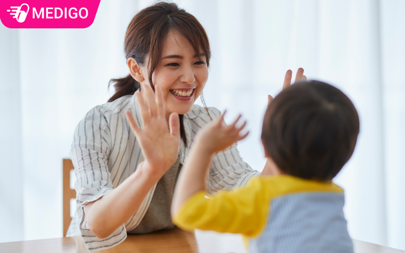 Chia-se-voi-tre-cung-la-cach-de-tre-phat-trien-su-thong-minh