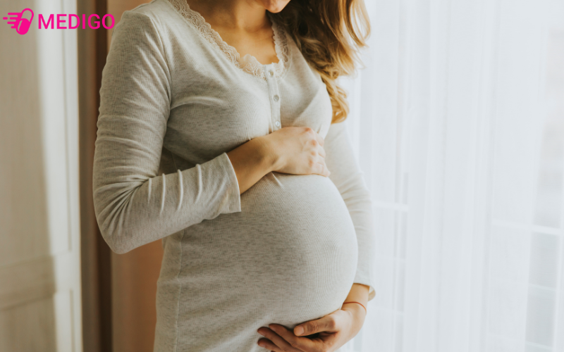 Phu-nu-dang-trong-thai-ki-tranh-su-dung-la-dinh-lang