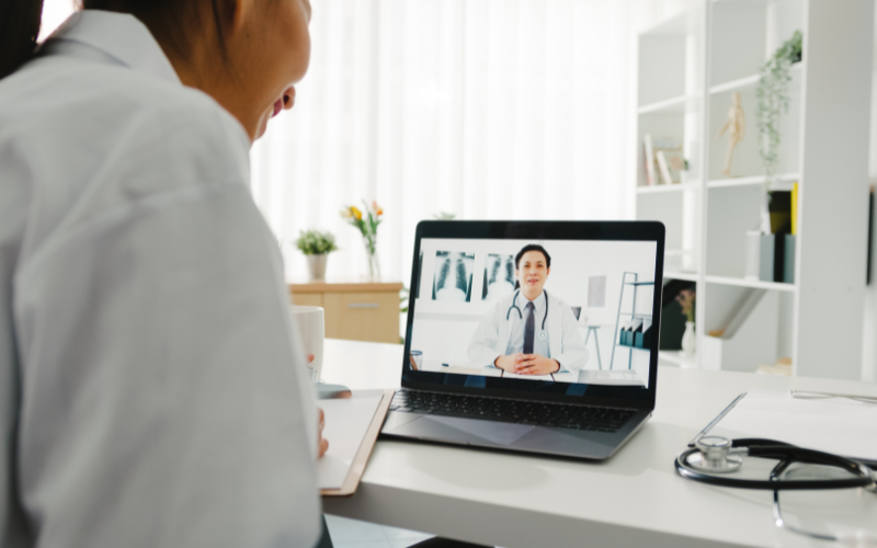 Thong-qua-Medigo-App-ban-se-duoc-tu-van-duoc-si-24-7