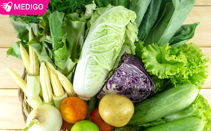 Thuong-xuyen-bo-sung-chat-xo-tu-rau-xanh-va-trai-cay-cho-tre