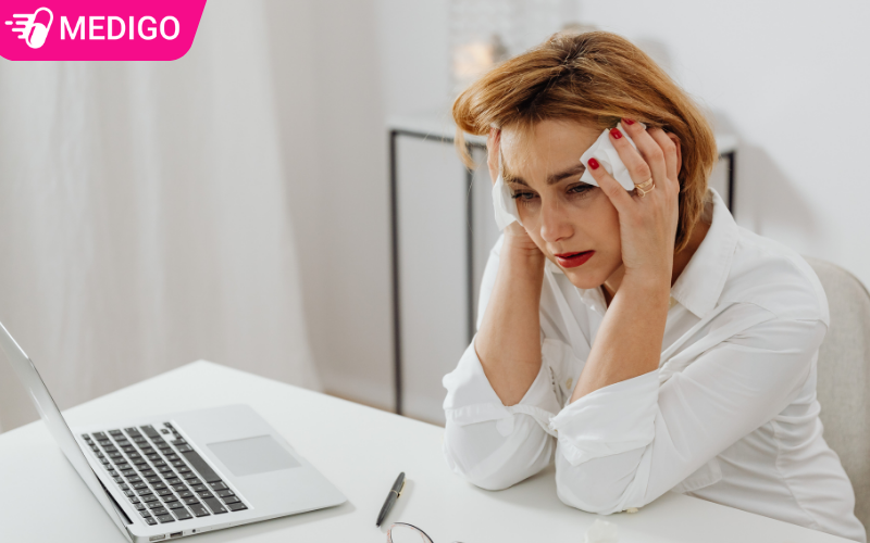 Ra máu sau quan hệ tuổi 35 phải làm sao?