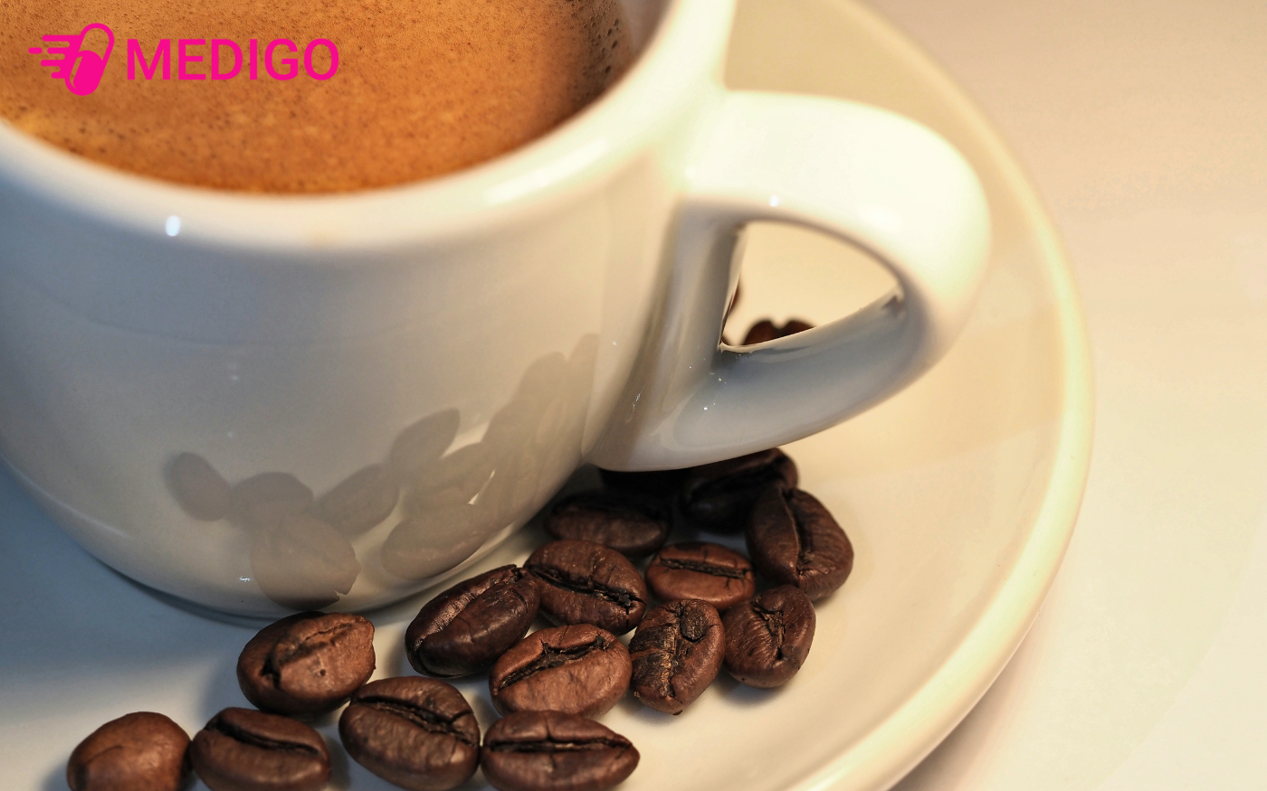 Tranh-su-dung-caffeine-truoc-khi-di-ngu