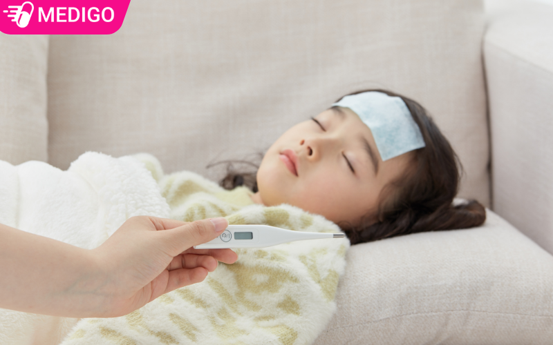 Sot-cao-keo-dai-la-dau-hieu-canh-bao-can-dua-tre-di-kham-ngay