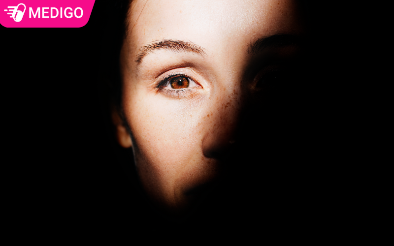 khi-nao-ngua-mat-can-den-gap-bac-si