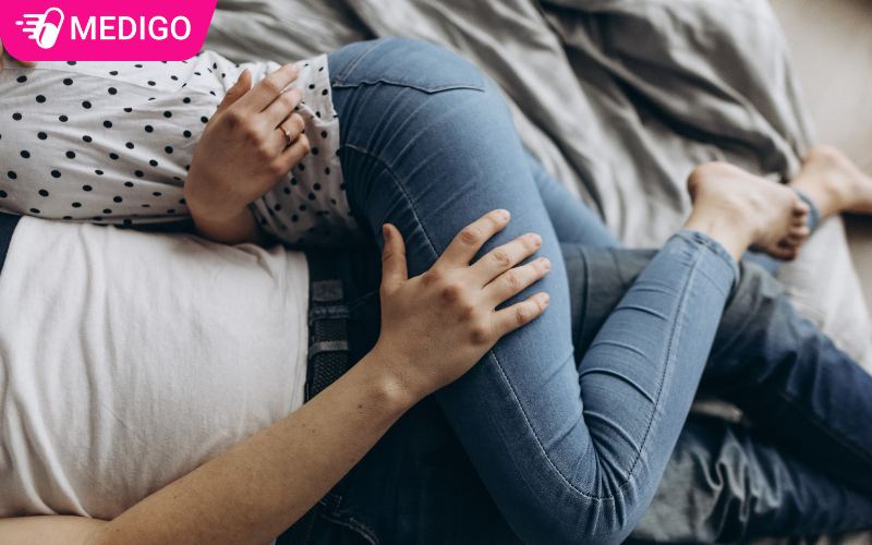 Ra máu sau quan hệ khi uống thuốc tránh thai có nguy hiểm không?