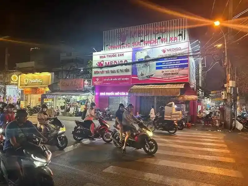 nhà thuốc bán 24h