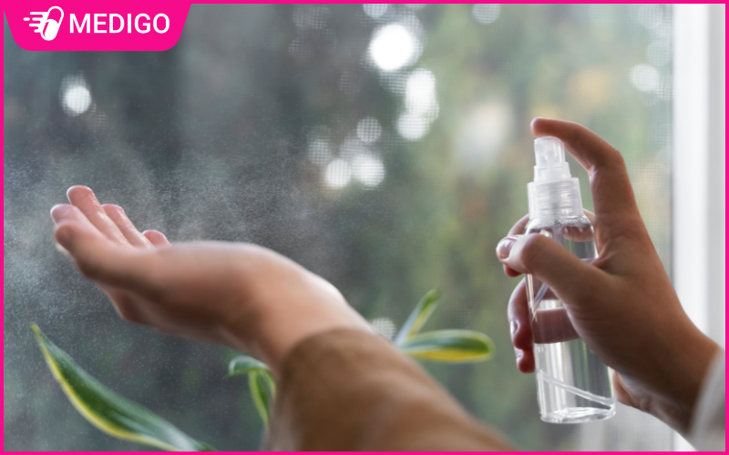 phun-nuoc-mat-va-quat-giup-ha-nhiet-nhanh-khi-say-nang-nong