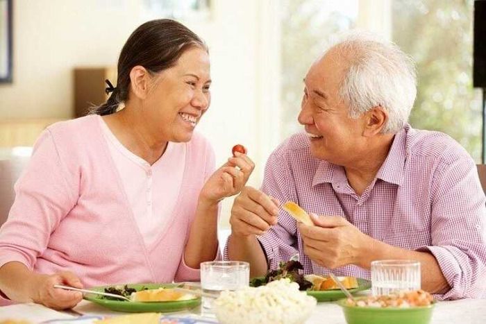 8 Tác dụng của đông trùng hạ thảo với sức khỏe người già