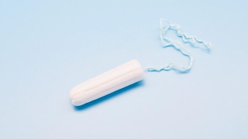 so sánh cốc nguyệt san với tampon