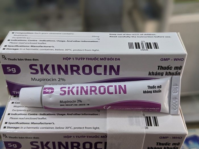 Mỡ Skinrocin trị mụn nhọt ở mông